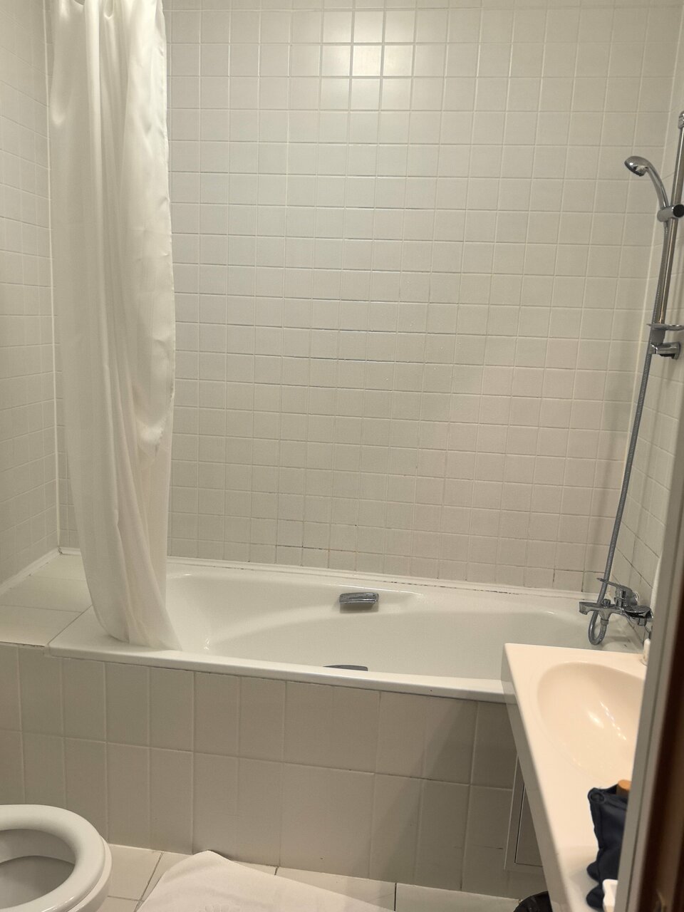 Гостиница Земляничные Холмы Южно-Сахалинск-196