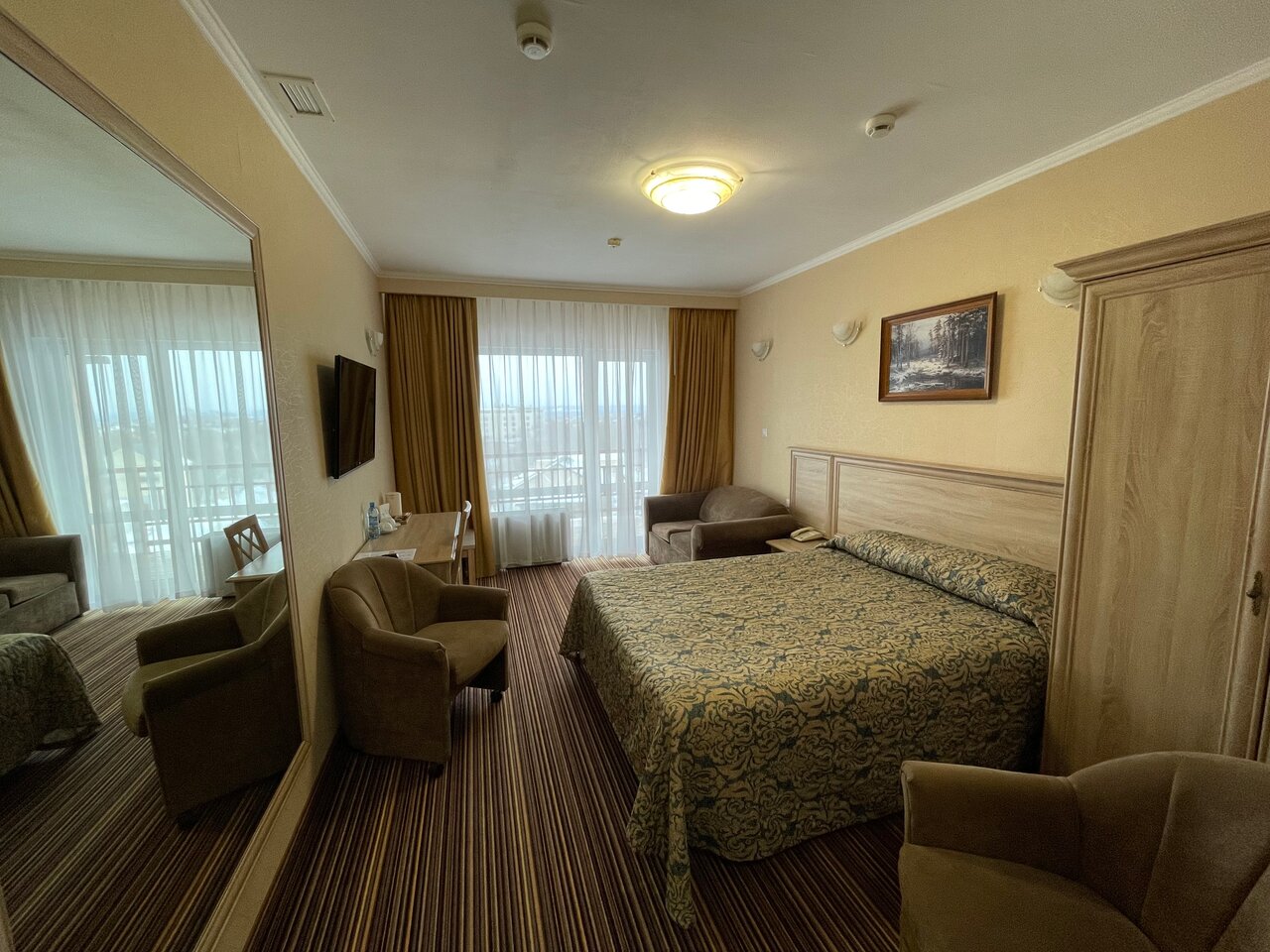 Гостиница Земляничные Холмы Южно-Сахалинск-204