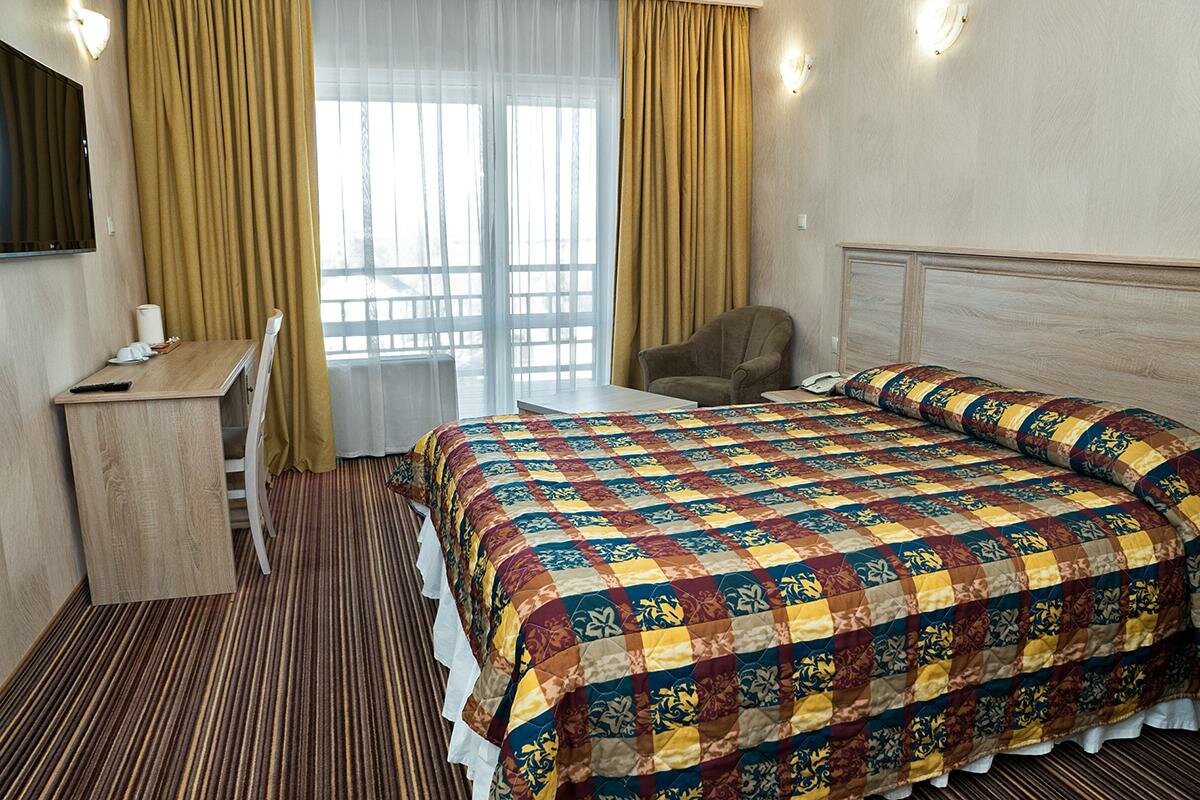 Гостиница Земляничные Холмы Южно-Сахалинск-102