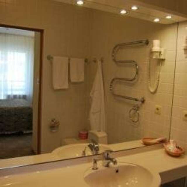 Гостиница Земляничные Холмы Южно-Сахалинск-127