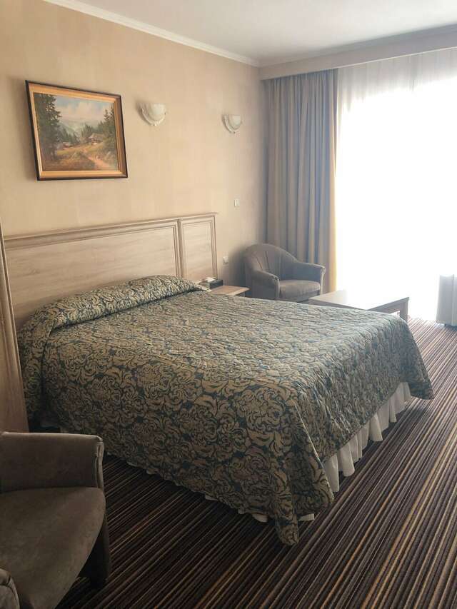 Гостиница Земляничные Холмы Южно-Сахалинск-204